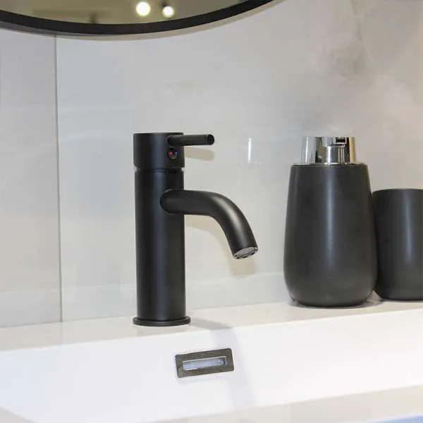 Black baterija za lavabo 