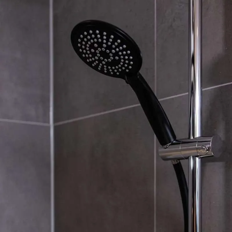 Young Line tuš ručica crna 